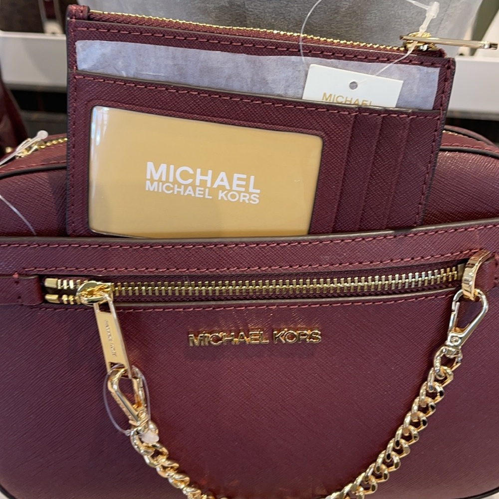 MK Jet Set Item Lg EW Zip Chain Crossbody & Jet Set Travel Sm TZ Coin Pouch ID